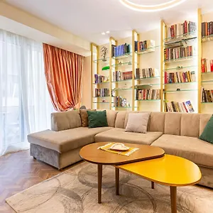 Center Fame House Apartament